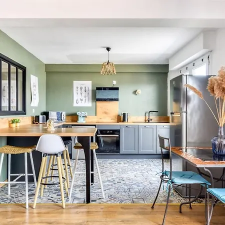 Apartment Chez Celia Vue Cite Medievale - Parking *