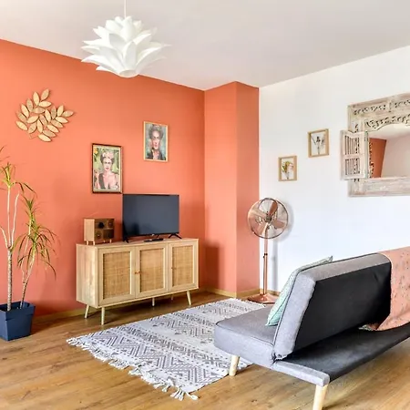 Chez Celia Vue Cite Medievale - Parking Apartment *